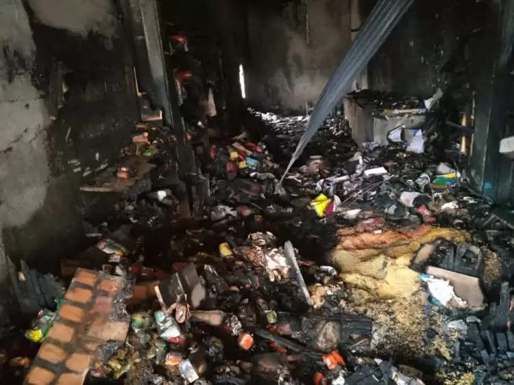 गोहाना : दुकान में आग लगने से सामान जला, लाखों रुपये का नुकसान