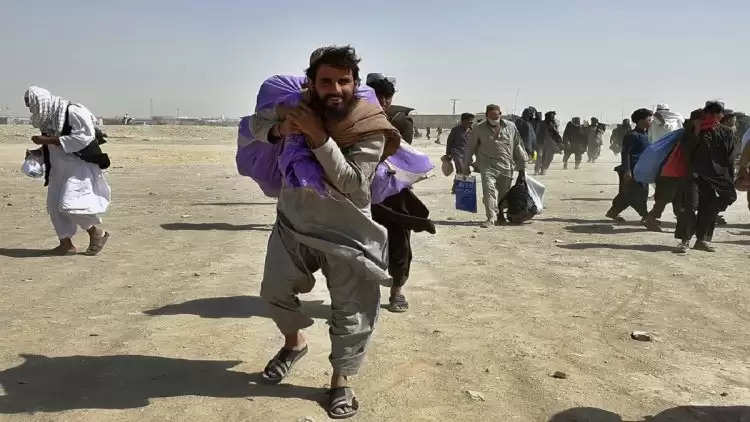 तालिबान के डर से बेघर हुए अफगानों को इन देशों ने दी पनाह