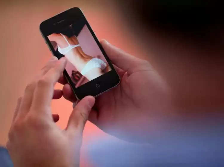 GOHANA के युवक ने महिला को भेजी अश्लील वीडियो, मामला दर्ज