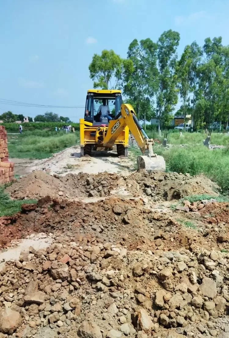बहालगढ में दो व खेवड़ा में 2.5 एकड़ भूमि में विकसित हो रही अवैध कालोनी को किया ध्वस्त