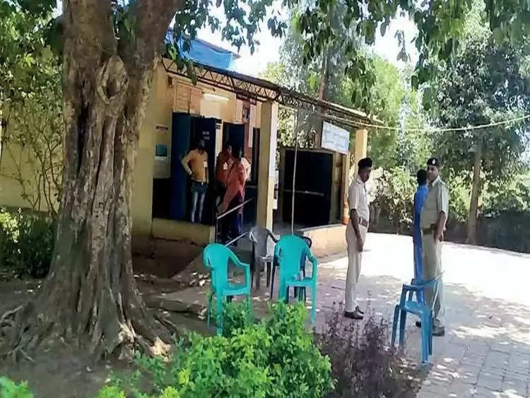 UP Election : मेरठ - गांव में नहीं डाली एक भी वोट - लोगों ने किया वोटिंग का बहिष्कार,जानिए क्या है इसकी वजह
