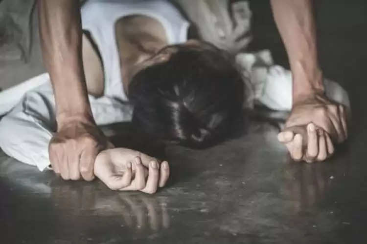 रेवाड़ी जिले के एक गांव की रहने वाली 12 साल की बच्ची के साथ सामूहिक दुष्कर्म की घटना