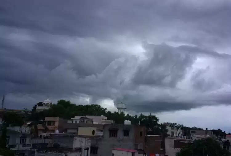 दिल्ली-एनसीआर में अगले तीन दिन तक मौसम खराब रहने का अनुमान