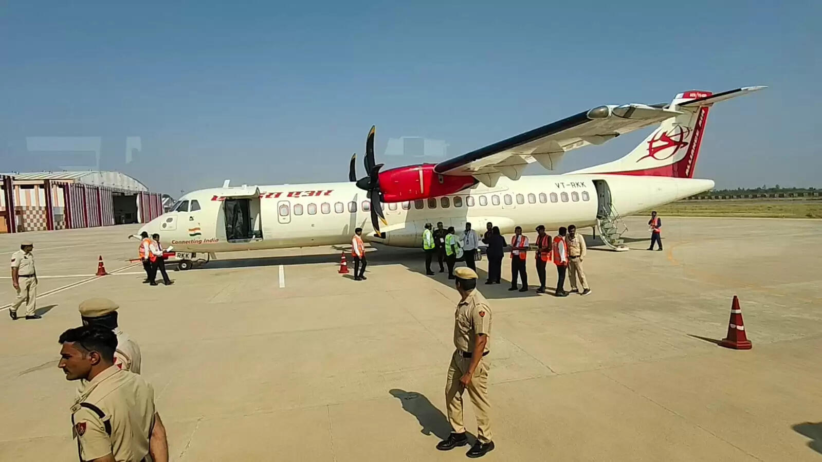 हिसार से अयोध्या की पहली फ्लाइट शुरु, पीएम मोदी ने किया शुभारंभ